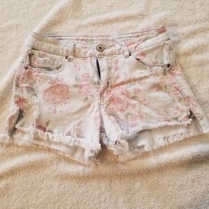 Cute vanilla star shorts